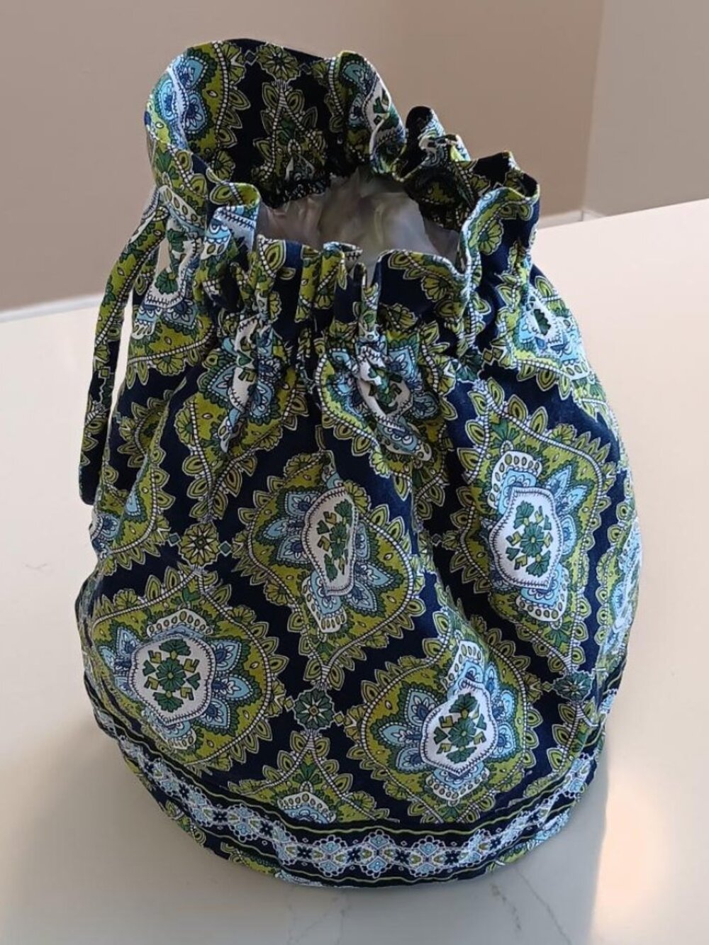 VERA BRADLEY Waterproof Lined Ditty Bag Drawstring Closure Blue Green Pattern